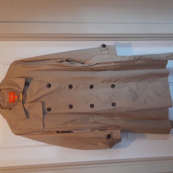 Trench coat - Picture 2 of 5